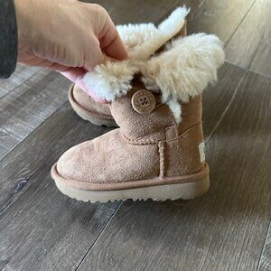 Ugg Boots size 6 toddler